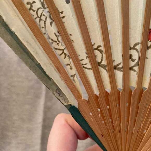 Butterfly Floral Vintage Folding Fan - Picture 10 of 16